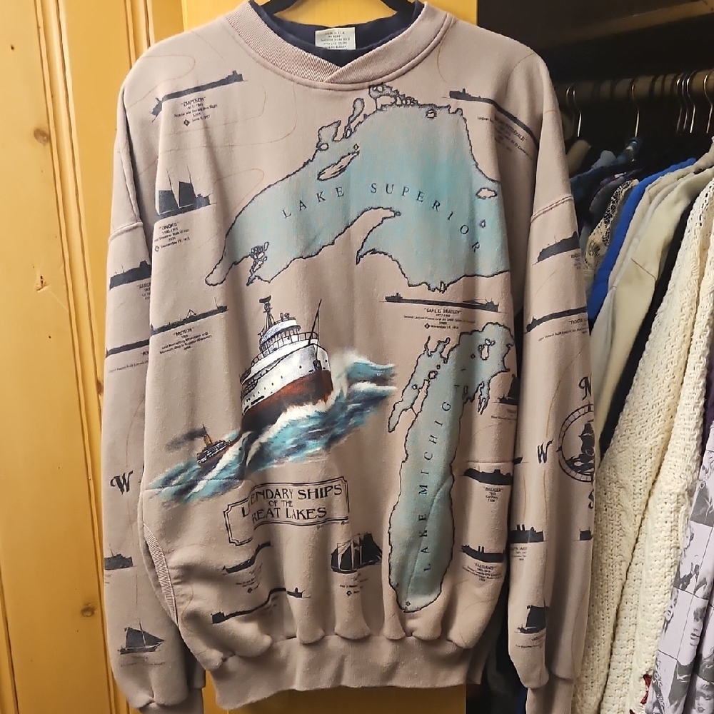 Great Lakes Vintage Sweatshirt - Brown
